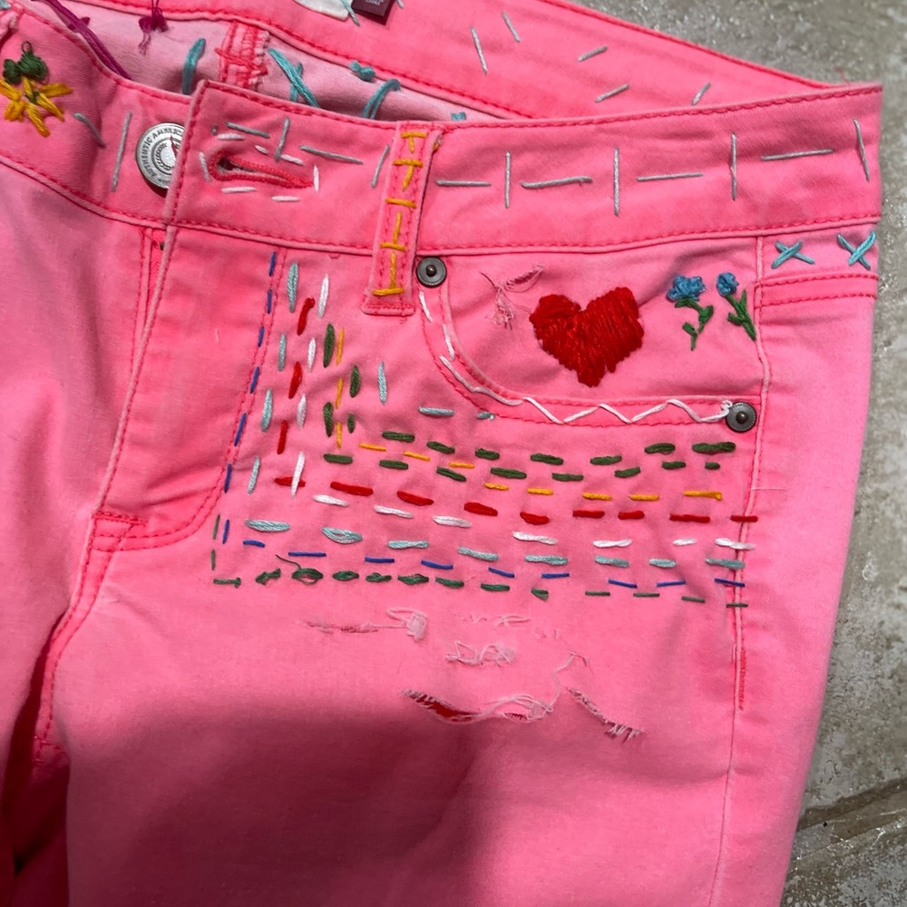 Cute, bright pink jeans, added embroidery touches & distressed…cute cute - Picture 3 of 6